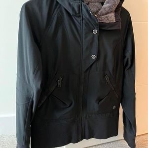 Luluemon jacket size 6